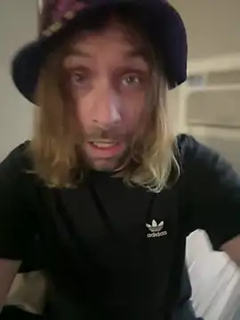 Snapshot of 4kUsh2Fashion0 chatting on 01.21.25 4kUsh2Fashion0 online show from 01.21.25