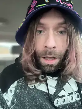 Snapshot of 4kUsh2Fashion0 chatting on 03.06.25 4kUsh2Fashion0 online show from 03.06.25