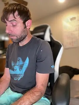 Snapshot of 4kUsh2Fashion0 chatting on 09.15.25 4kUsh2Fashion0 online show from 09.15.25