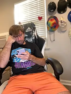 Snapshot of 4kUsh2Fashion0 chatting on 11.17.25 4kUsh2Fashion0 online show from 11.17.25