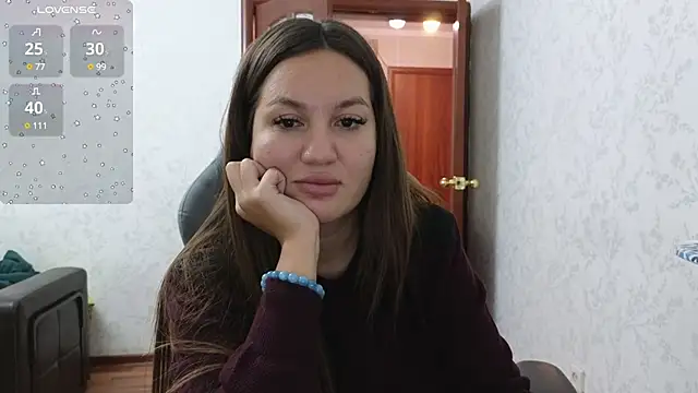 Snapshot of Nelly_Fischer chatting on 12.20.24 Nelly Fischer online show from 12.20.24