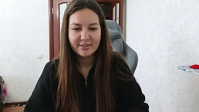 Snapshot of Nelly_Fischer chatting on 01.08.25 Nelly Fischer online show from 01.08.25