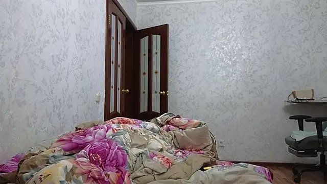 Snapshot of Nelly_Fischer chatting on 01.16.25 Nelly Fischer online show from 01.16.25