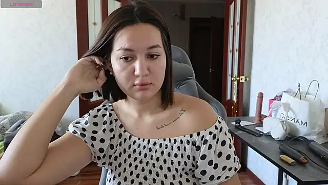 Snapshot of Nelly_Fischer chatting on 03.23.25 Nelly Fischer online show from 03.23.25