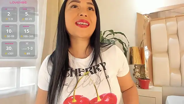 Snapshot of alana-then chatting on 03.15.25 alana-then online show from 03.15.25