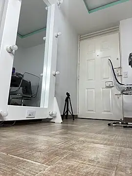 Snapshot of Lexa_queen chatting on 12.23.25 Lexa queen online show from 12.23.25