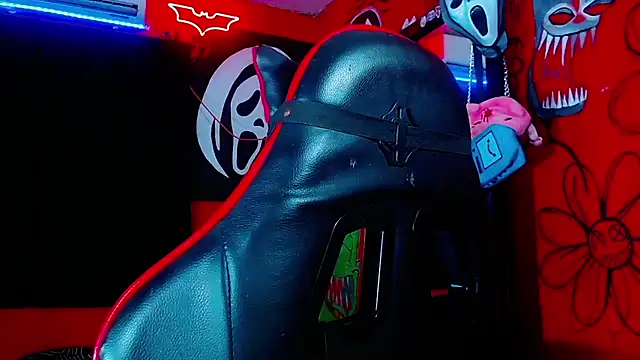 HugeDanex online show from 03.31.26