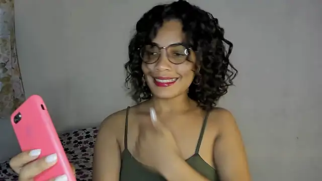 Jade Dorthini online show from 02.22.25