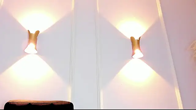 Lia walton online show from 02.05.25