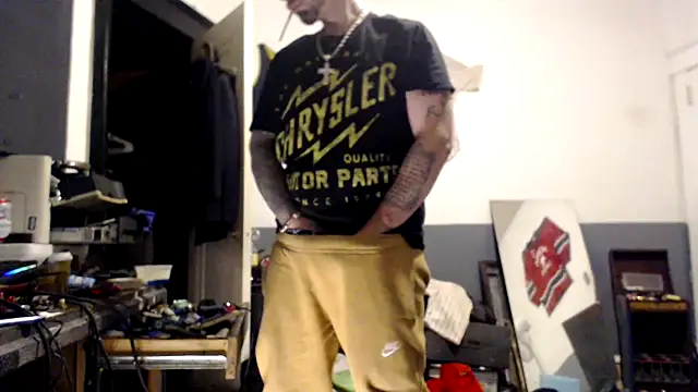 Snapshot of sledge901 chatting on 01.07.25 sledge901 online show from 01.07.25