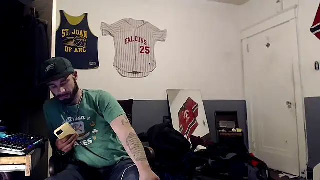 Snapshot of sledge901 chatting on 01.31.25 sledge901 online show from 01.31.25