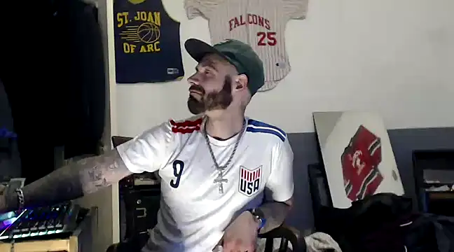 Snapshot of sledge901 chatting on 02.02.25 sledge901 online show from 02.02.25