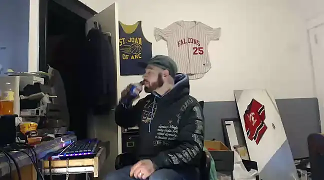 Snapshot of sledge901 chatting on 02.15.25 sledge901 online show from 02.15.25