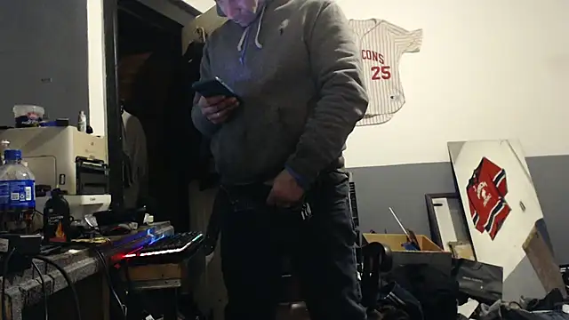 Snapshot of sledge901 chatting on 02.20.25 sledge901 online show from 02.20.25