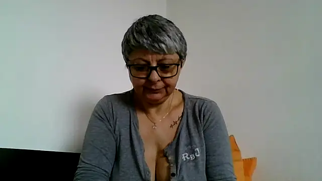 roseblak42 online show from 03.29.26