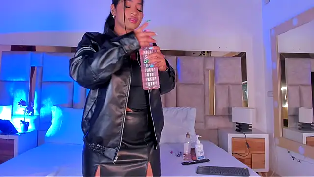 Miss Abigail  online show from 11.27.25