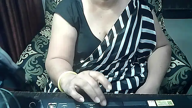 Snapshot of Punambhabisexy chatting on 11.27.25 Punambhabisexy online show from 11.27.25