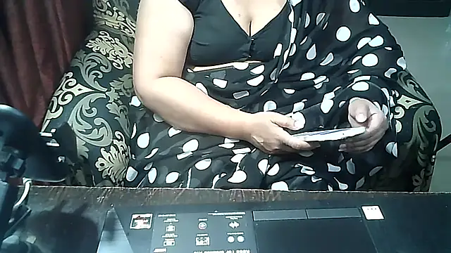 Snapshot of Punambhabisexy chatting on 12.14.25 Punambhabisexy online show from 12.14.25