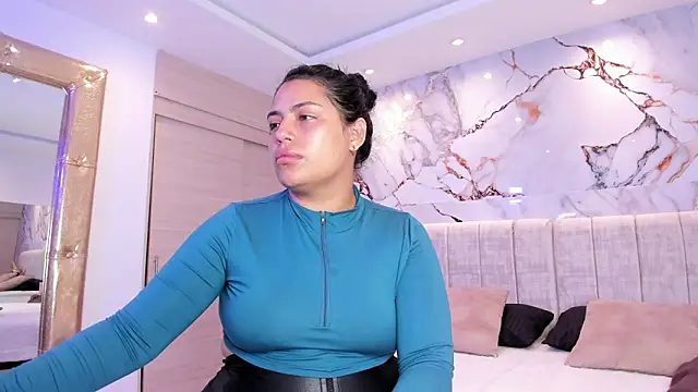 kiana cream online show from 11.17.25