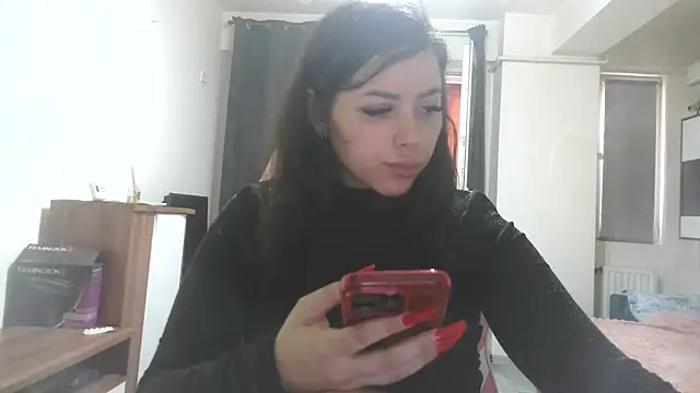 Snapshot of LovelyJulliette chatting on 06.04.26 LovelyJulliette online show from 06.04.26