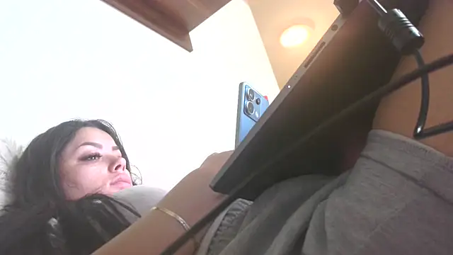 Snapshot of LovelyJulliette chatting on 06.18.26 LovelyJulliette online show from 06.18.26
