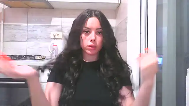 Snapshot of LovelyJulliette chatting on 06.24.26 LovelyJulliette online show from 06.24.26
