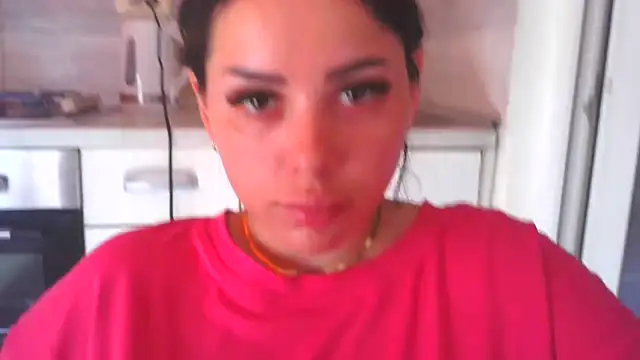 Snapshot of LovelyJulliette chatting on 06.29.26 LovelyJulliette online show from 06.29.26