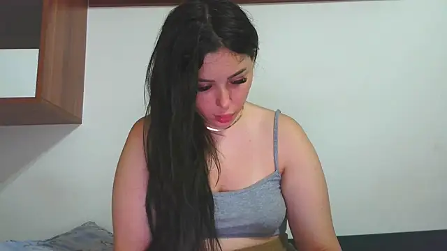 Snapshot of LovelyJulliette chatting on 06.30.26 LovelyJulliette online show from 06.30.26