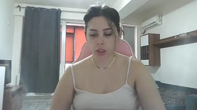 Snapshot of LovelyJulliette chatting on 07.03.26 LovelyJulliette online show from 07.03.26