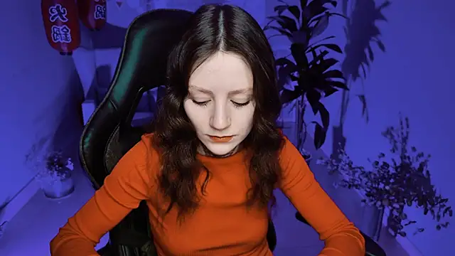 Snapshot of VeliraBraitberg chatting on 02.22.25 VeliraBraitberg online show from 02.22.25