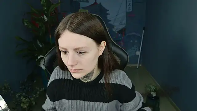 Snapshot of VeliraBraitberg chatting on 02.28.25 VeliraBraitberg online show from 02.28.25