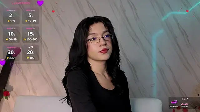 Snapshot of jeimy_garcia chatting on 10.10.25 jeimy garcia online show from 10.10.25