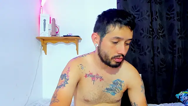 Bad Couple 1 online show from 02.22.25