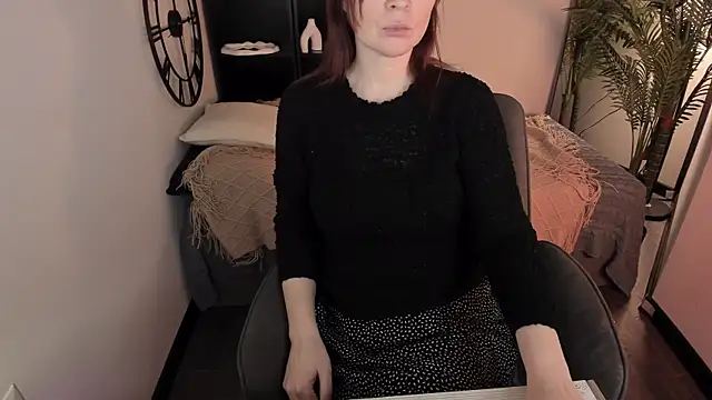 Snapshot of ZoeEast chatting on 01.11.26 ZoeEast online show from 01.11.26