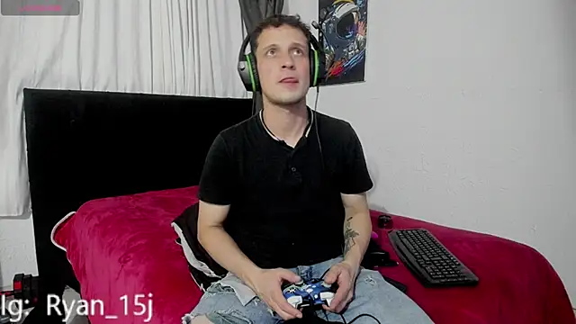 Snapshot of RyanHorseman chatting on 10.02.25 RyanHorseman online show from 10.02.25