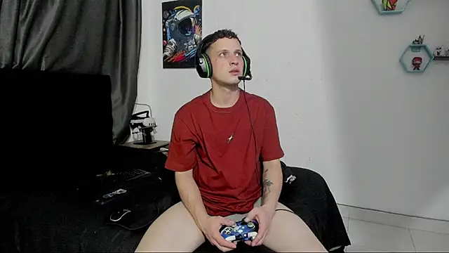 Snapshot of RyanHorseman chatting on 11.04.25 RyanHorseman online show from 11.04.25