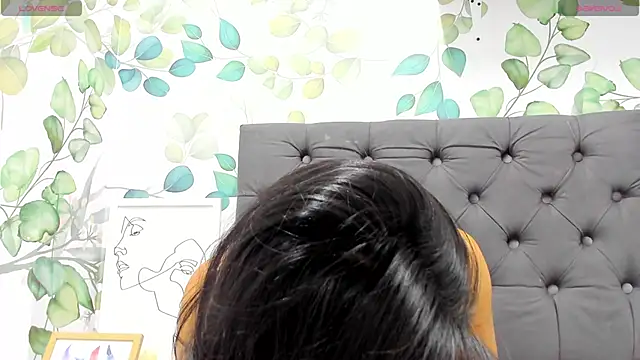 atilanadiaz7 online show from 02.25.25