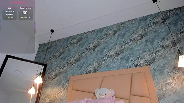  Hollywood 1 online show from 09.17.25