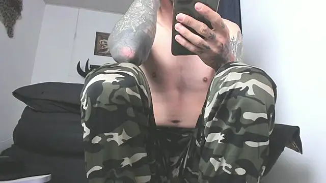 Aaron BigDickxxx online show from 05.27.26