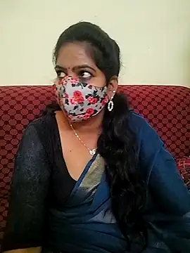 Snapshot of melina214 chatting on 03.24.26 melina214 online show from 03.24.26