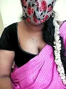 Snapshot of melina214 chatting on 03.25.26 melina214 online show from 03.25.26