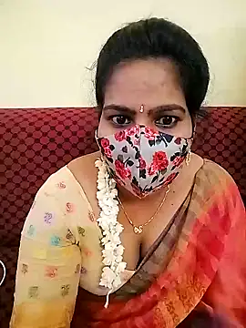 Snapshot of melina214 chatting on 03.29.26 melina214 online show from 03.29.26