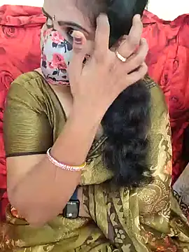 Snapshot of melina214 chatting on 04.13.26 melina214 online show from 04.13.26