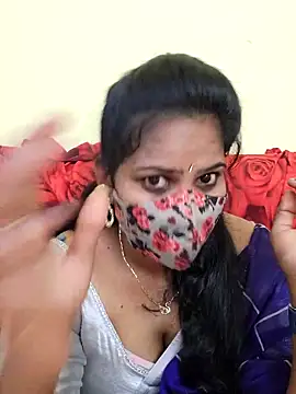 Snapshot of melina214 chatting on 04.15.26 melina214 online show from 04.15.26