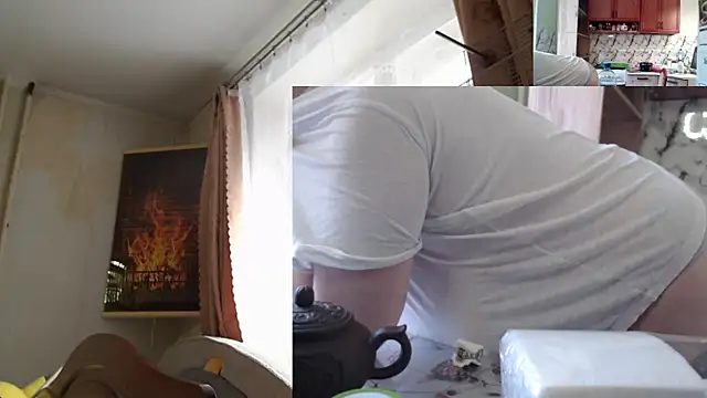 Sakura Green online show from 11.19.25