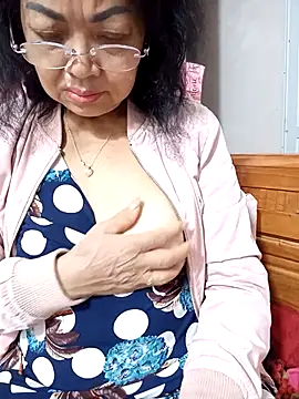 Hotestlove online show from 11.22.25