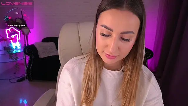 LiaBrazzerr online show from 12.20.24