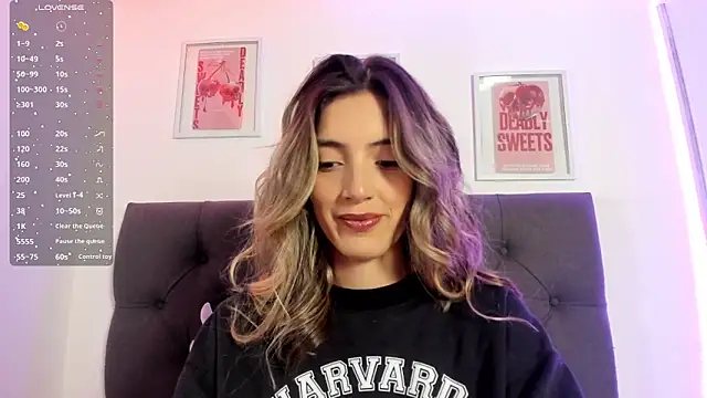 Snapshot of IsadoraGalle_ chatting on 04.19.26 IsadoraGalle online show from 04.19.26