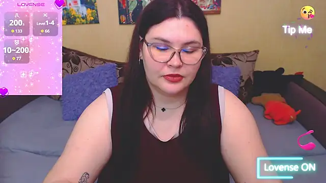 JuliaKeln online show from 05.18.26