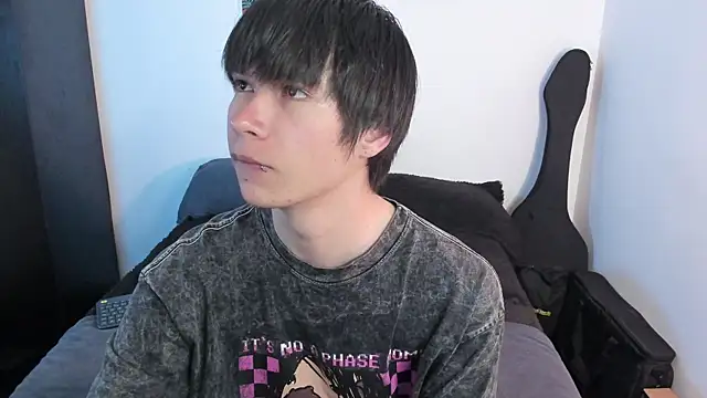 Snapshot of Aventure_Twinks chatting on 04.06.26 Aventure Twinks online show from 04.06.26